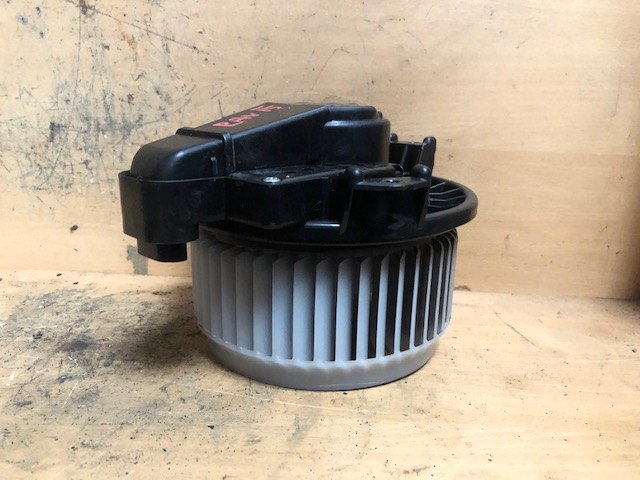 Ventilátor topení 272700-8105