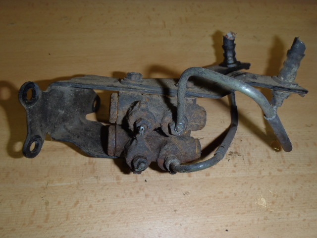 Omezovač brzdového tlaku Toyota Hilux 3.0 D4D automat