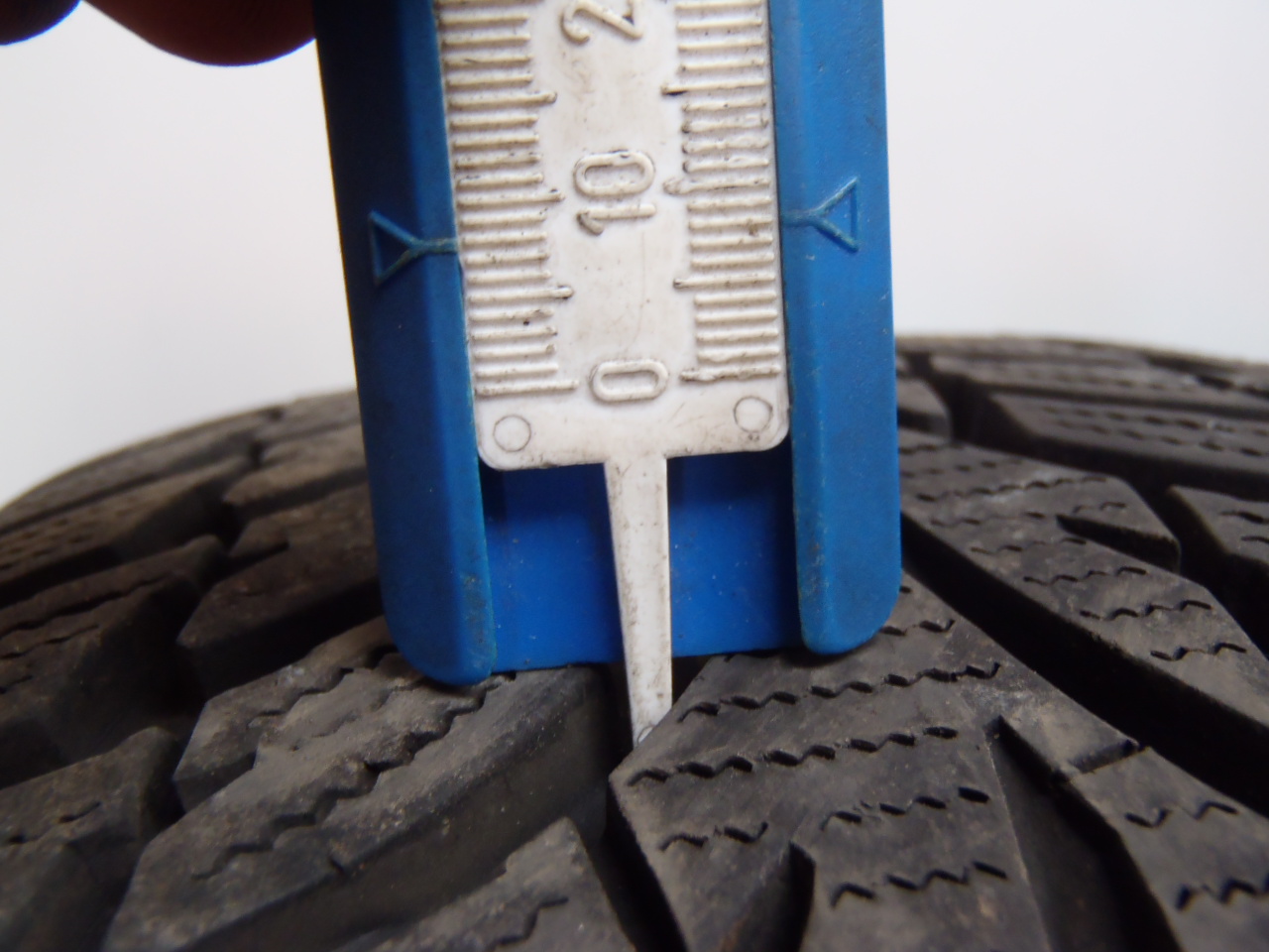 Zimní 195/60/R15 Nokian