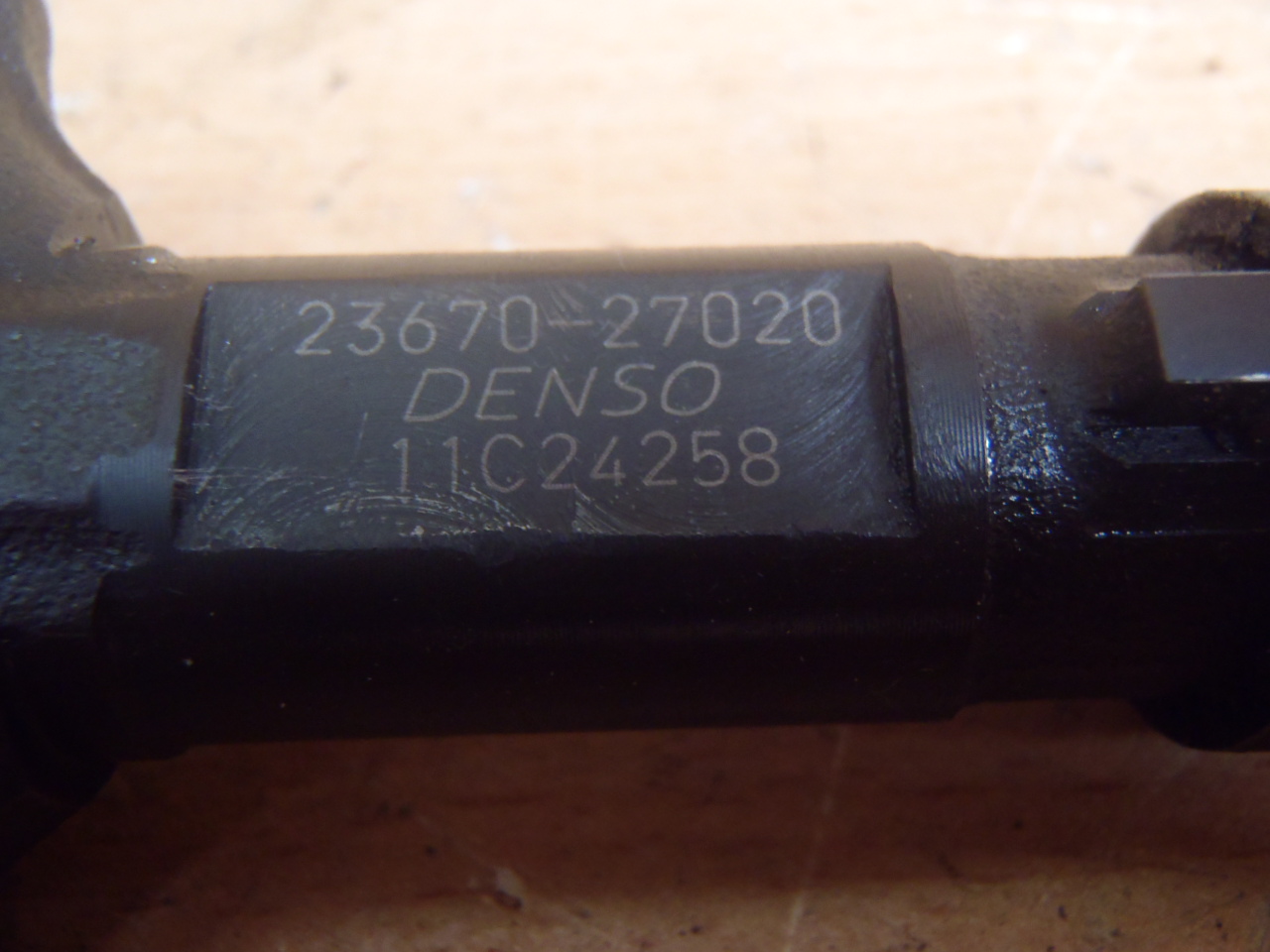 Naftový vstřik 23670-27020