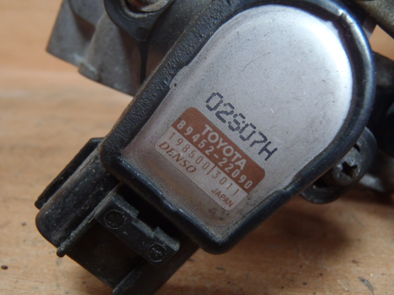 Klapka sání 3.0 TD 89452-22090