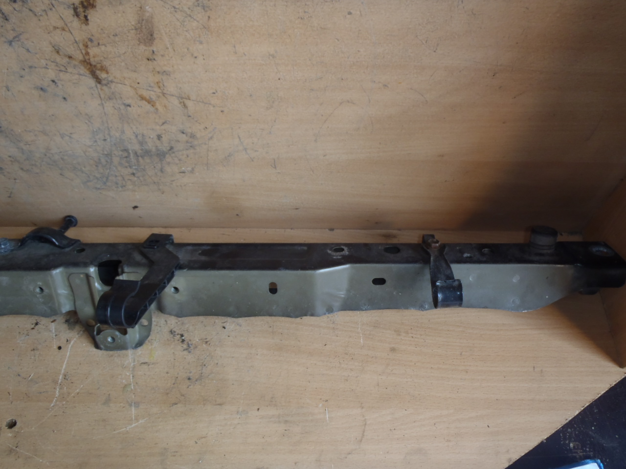 Vrchní příčka chl. stěny