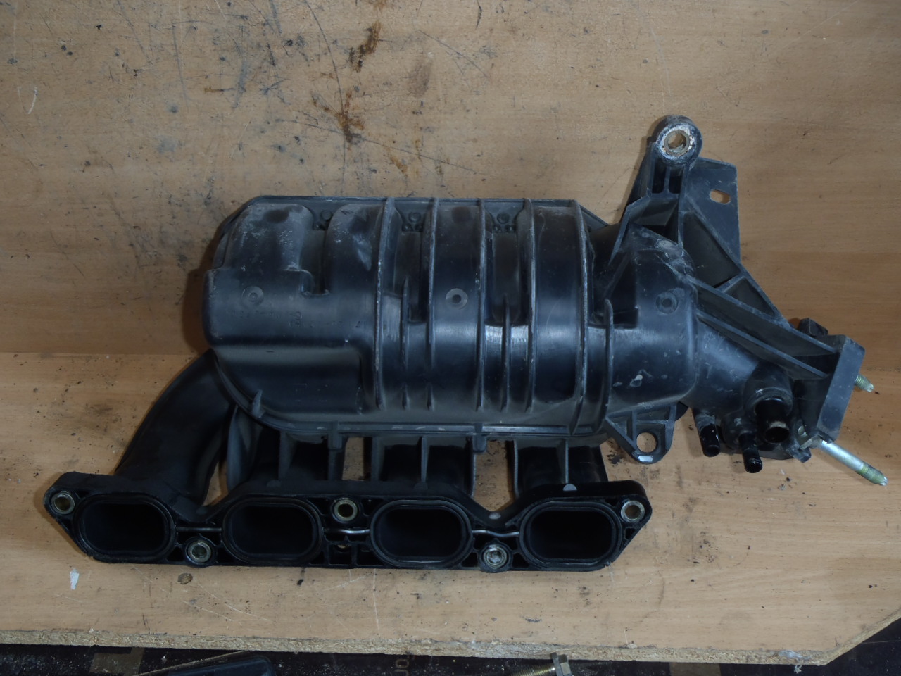 Sání 1.4 VVT-i