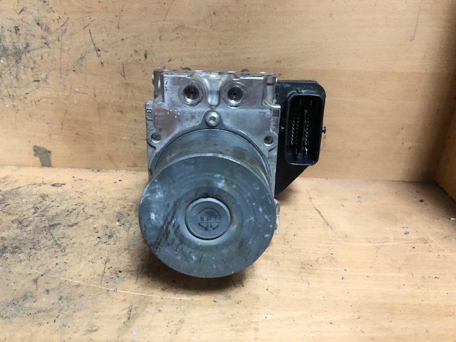 Kostka ABS 89541-42582