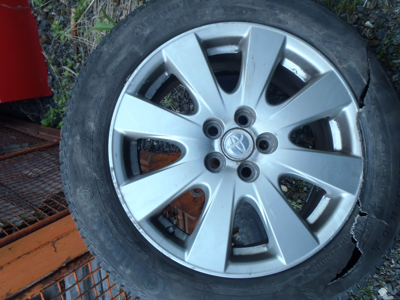 Disky 16" Avensis T25