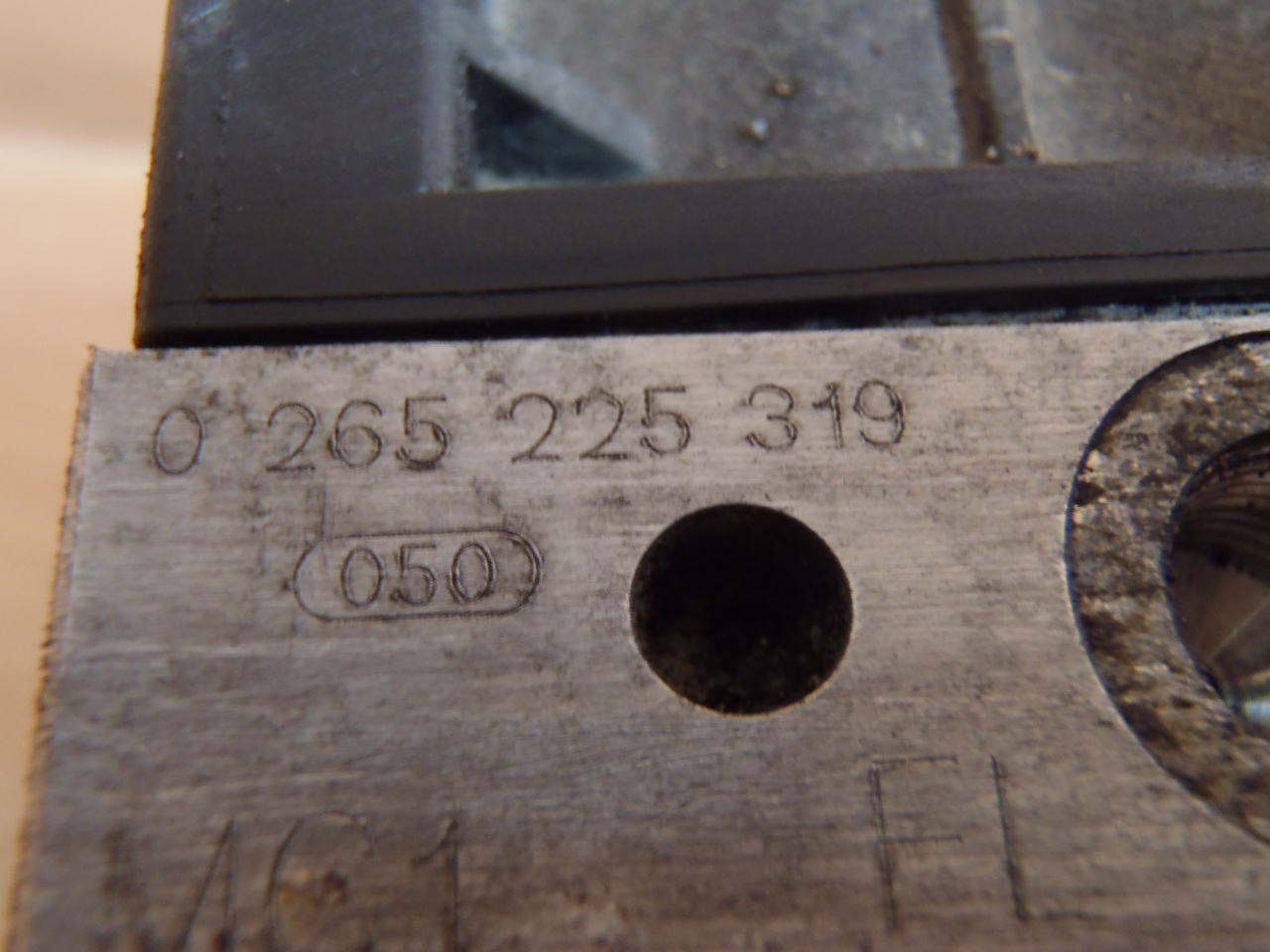 Kostka ABS 2.0 VVT-i 89541-05073