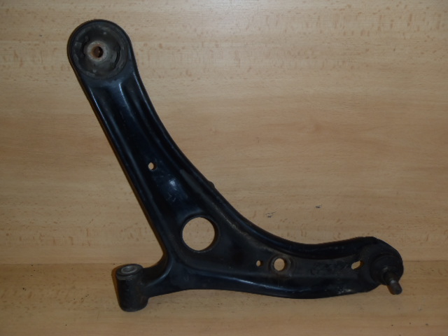 Rameno Toyota Yaris L