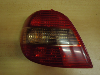 Zadní světlo Avensis L. liftback 2000-2003