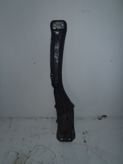 Příčka pod motor D4D