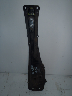 Příčka pod motor D4D
